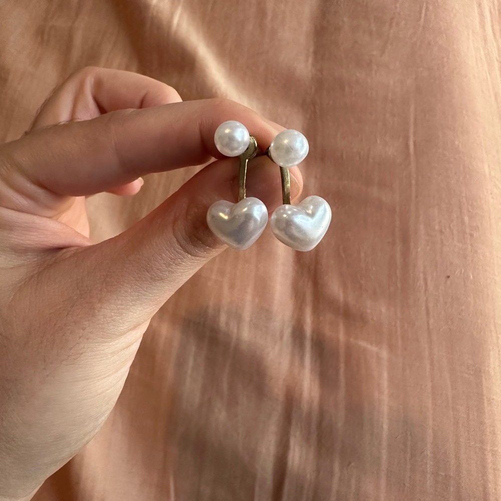 SHEIN Gold and White Heart Drop Earrings